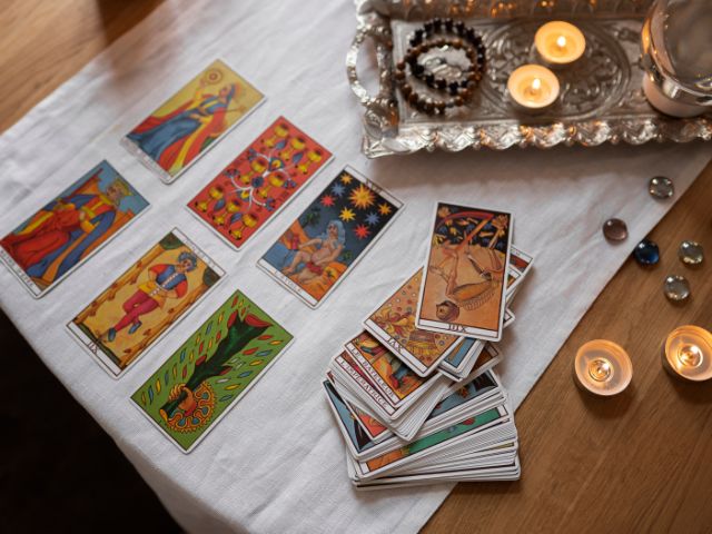 Best Tarot Card Reader Kolkata