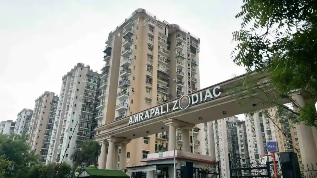 Flats for Resale in Amrapali Zodiac